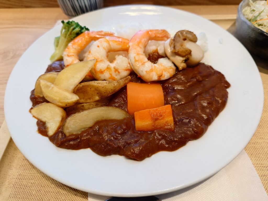 札幌市 中央区 苗穂駅 まごころ食堂 特製シーフードカレー