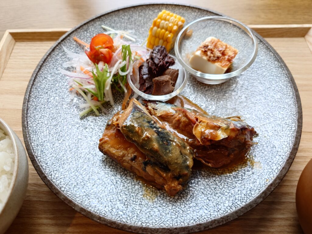 札幌市 東区 東区役所前駅 元漁師の嫁 ランチプレート