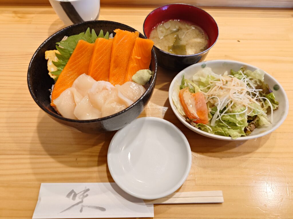銀鮭・ホタテ丼