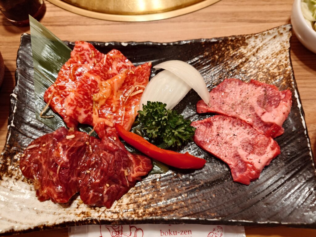 札幌市 東区 環状通東駅 焼肉菜包 ぼくぜん 伏古店 プレミアムランチのお肉