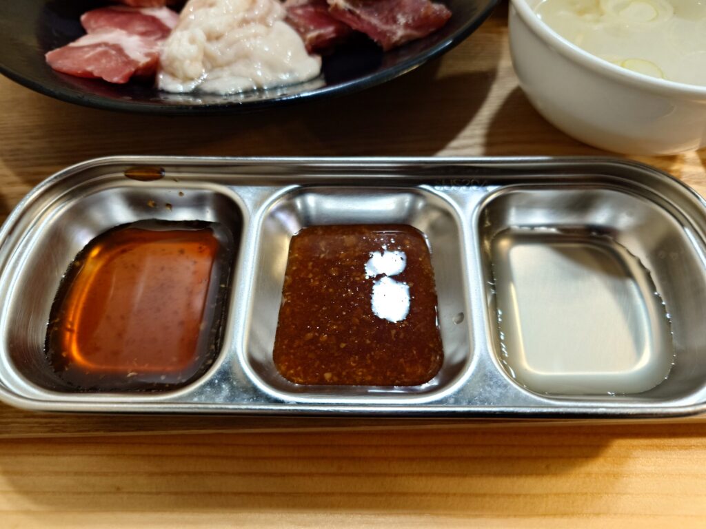 札幌市 西区 琴似駅 焼肉 李門 つけだれ3種