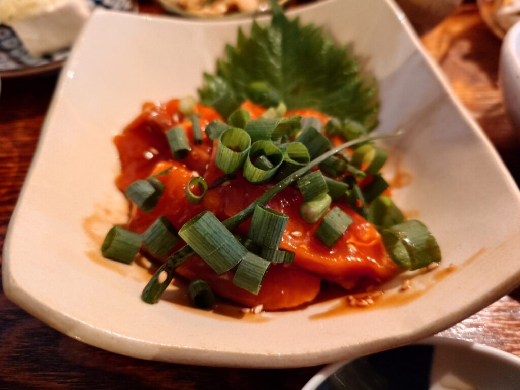 札幌市 東区 元町駅 カラクリ虎 (カラクリコ) オイスターソース漬けサーモン
