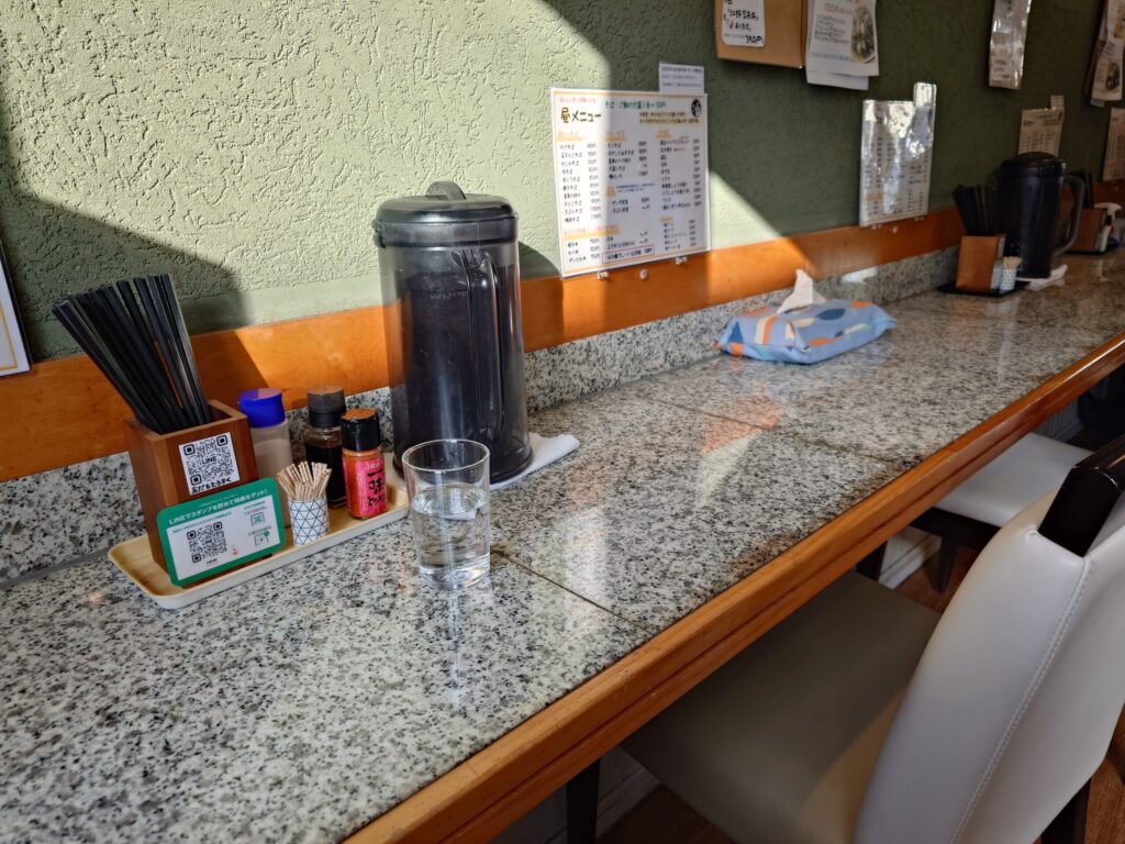 札幌市 東区 本町 環状通東駅 そばと定食 喜楽 カウンター席