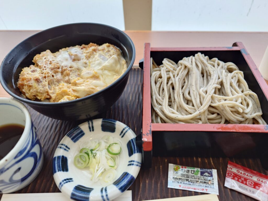 札幌市 東区 苗穂駅 東区役所前駅 ごまそば 八雲 アリオ札幌店 カツ丼ともりそば