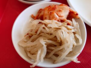 ナムルとキムチ