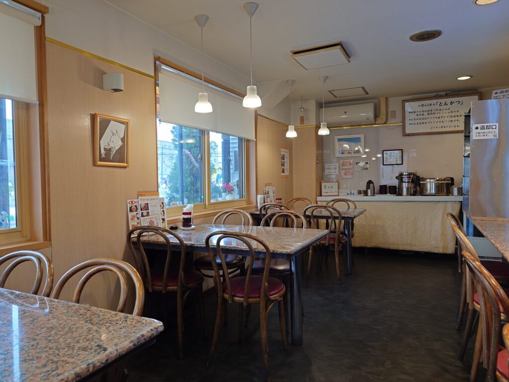 札幌市 東区 東区役所前駅 はららき 環状店 テーブル席