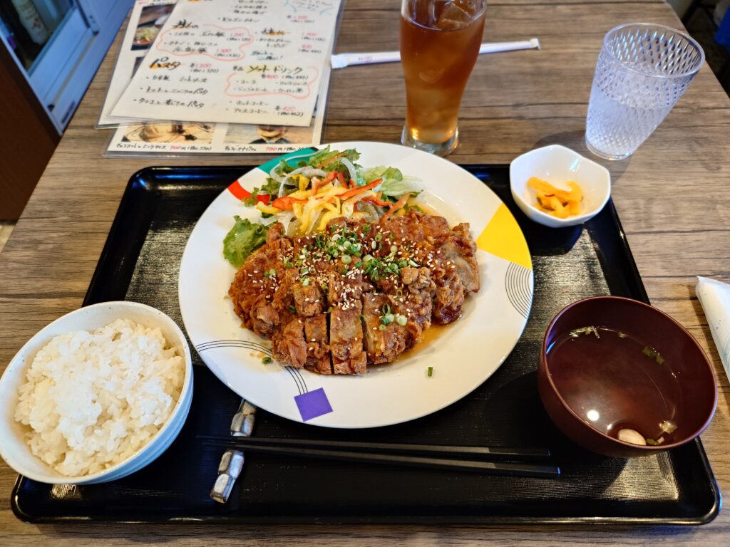 ドラゴンチキン定食