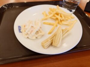 マカロニサラダ・フライドポテト・ヤングコーン