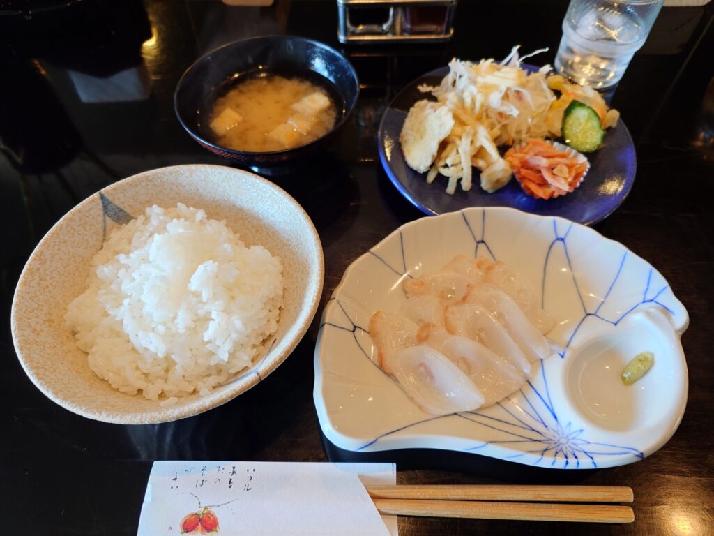 札幌市 東区 栄町駅 喫茶 ボトム 日替りランチ(タコ刺し)
