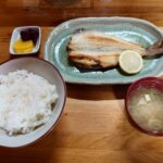 札幌市 北区 北３４条駅 居酒屋 よってけ屋 焼魚定食(ホッケ)