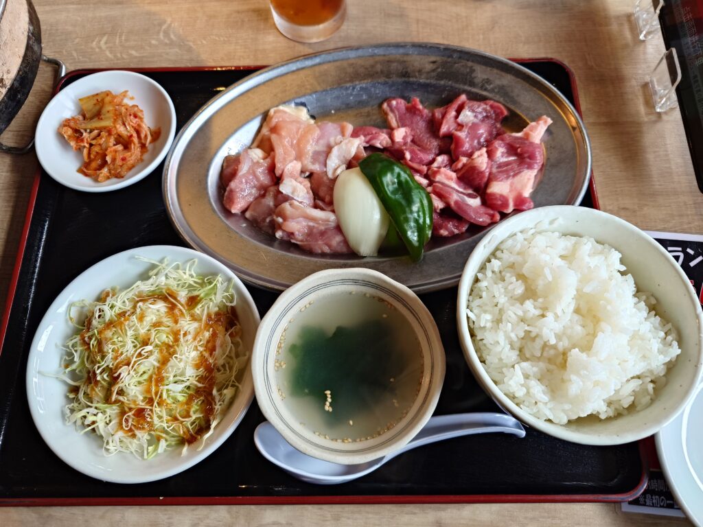 生ラムジンギスカン・鶏もも食べ放題