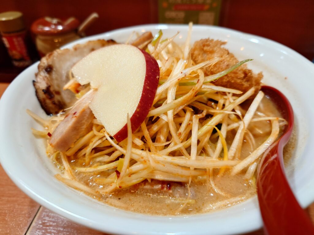 札幌市 東区 新道東駅 麺場 田所商店 イオン札幌元町店 青森津軽味噌肉ネギらーめん+チャーシュートッピングのアップ