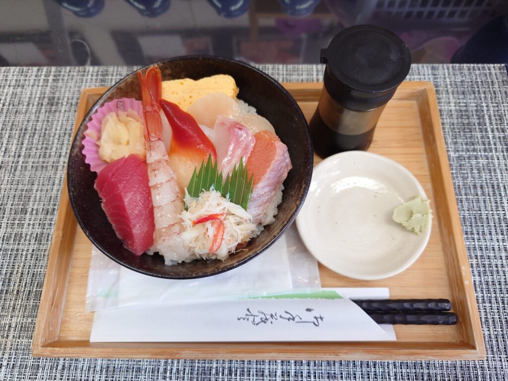 札幌市 北区 北24条駅 西5丁目樽川通 日の出水産 おまかせ海鮮丼