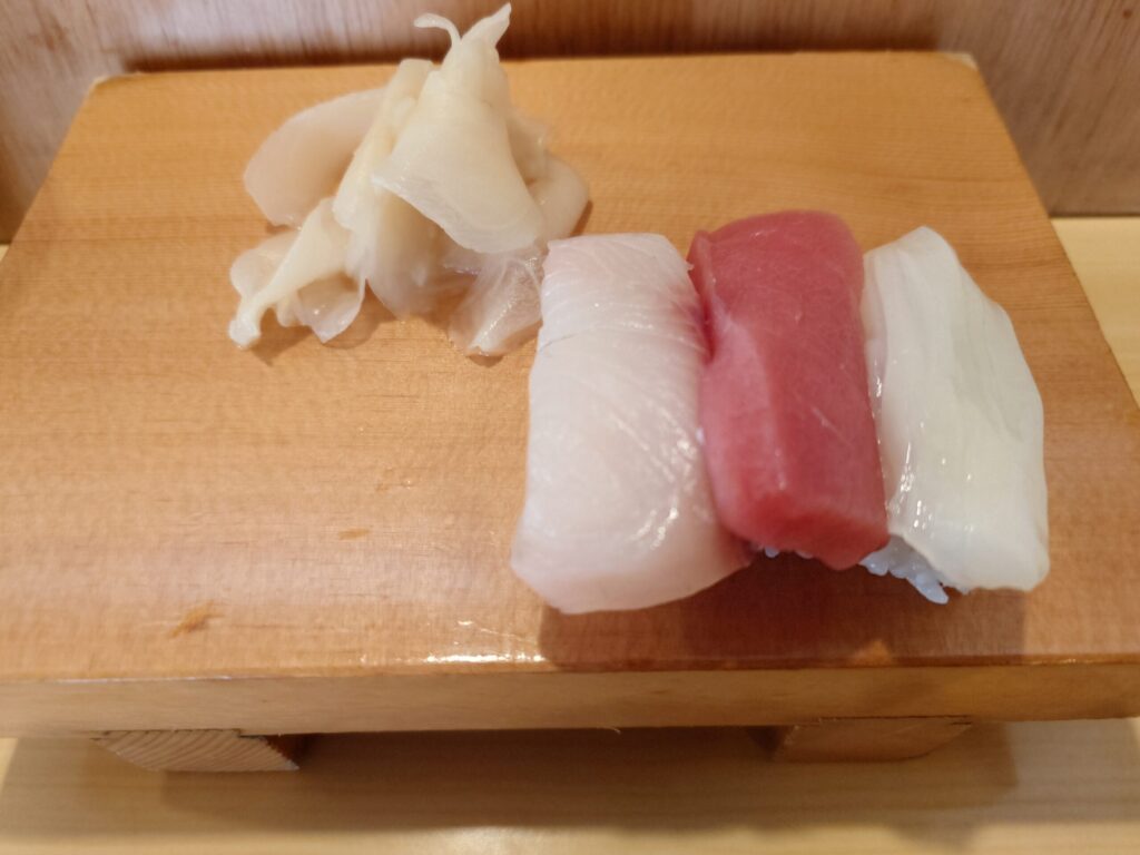 札幌市 東区 北18条駅 美香保 男鹿寿し かんぱち・まぐろ・いか