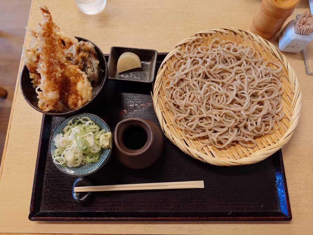 札幌市 北区 新琴似駅 新琴似第5横通 手打そば 米庵 そば(冷)+ミニ天丼