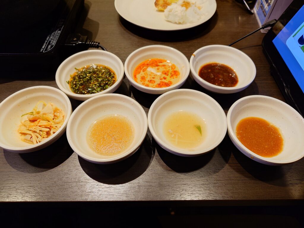 札幌市 東区 元町駅 宮の森・北24条通 しゃぶ葉 札幌元町店 つけだれ６種と赤チゲ味噌だし