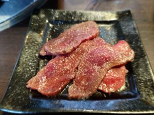 札幌市 中央区 大通駅 狸小路 岩見沢精肉卸直営 牛乃家 本店 アプリクーポンの牛タン