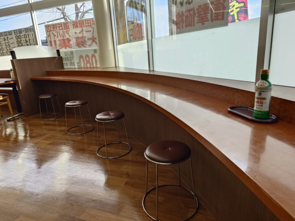 カウンター席