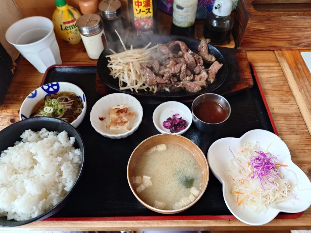 札幌市 北区 北18条駅 北大周辺 定食の店 牛太郎 カットステーキ定食