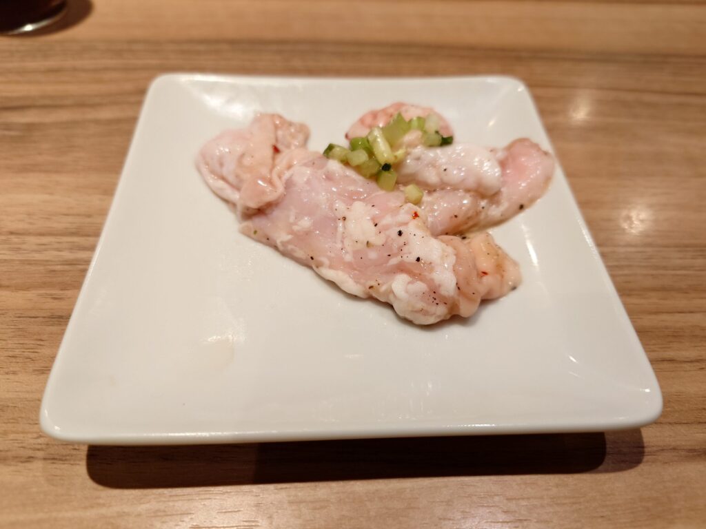 札幌市 東区 新道東駅 焼肉 徳寿 新道店 ハーフ豚ホルモン(塩)