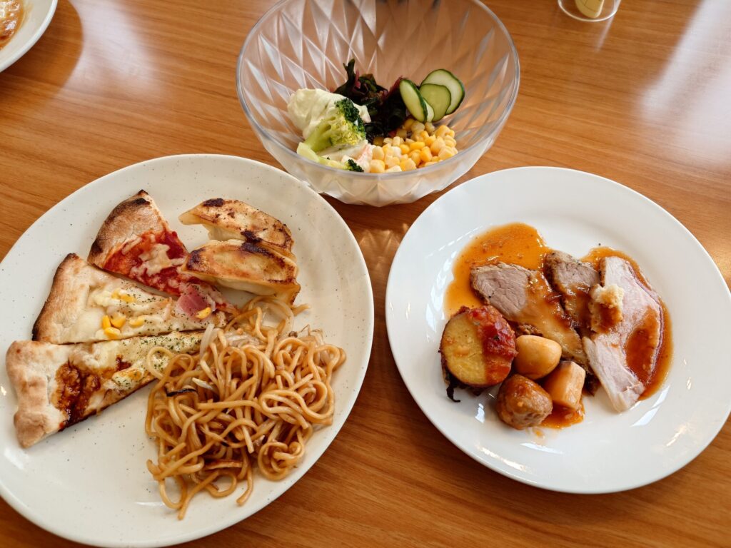 札幌市 中央区 札幌駅 大丸札幌 THE BUFFET 大丸札幌 ピザ・焼きそばとローストポーク