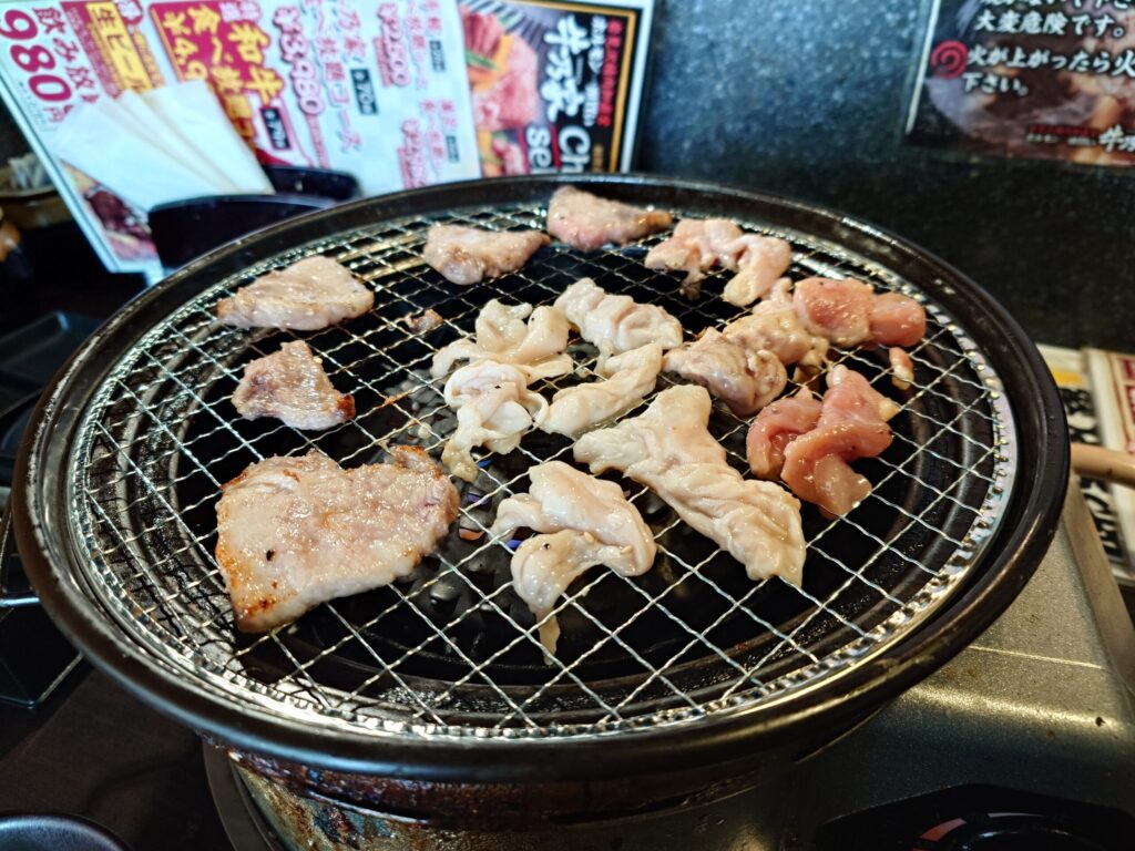 札幌市 中央区 大通駅 狸小路 岩見沢精肉卸直営 牛乃家 本店 焼き網