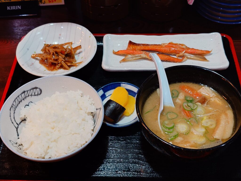 札幌市 中央区 西11丁目駅 南大通ビル 川瀬 豚汁定食セット