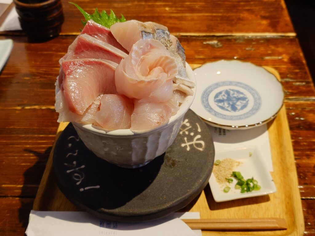 4種の日替わり丼