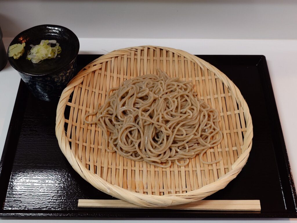 バスセンター地下の飲食街【そば処やまだ 大通店】のもりそば