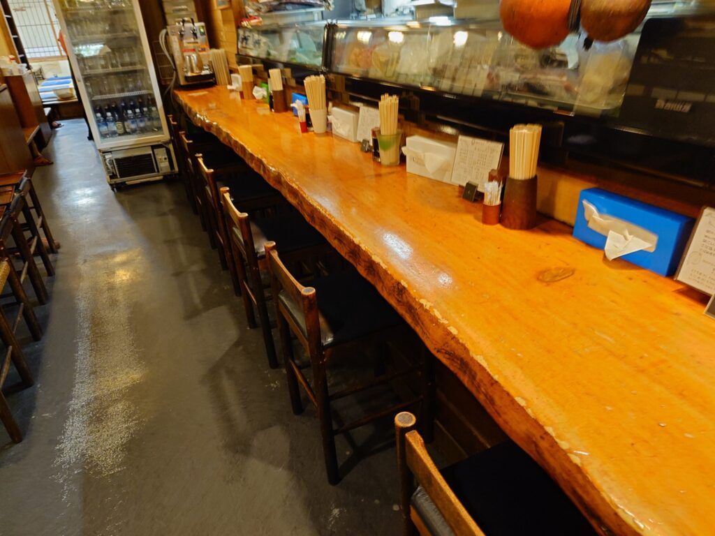 札幌市中央区 大通エリアにある【北海道料理こふじ】の カウンター席