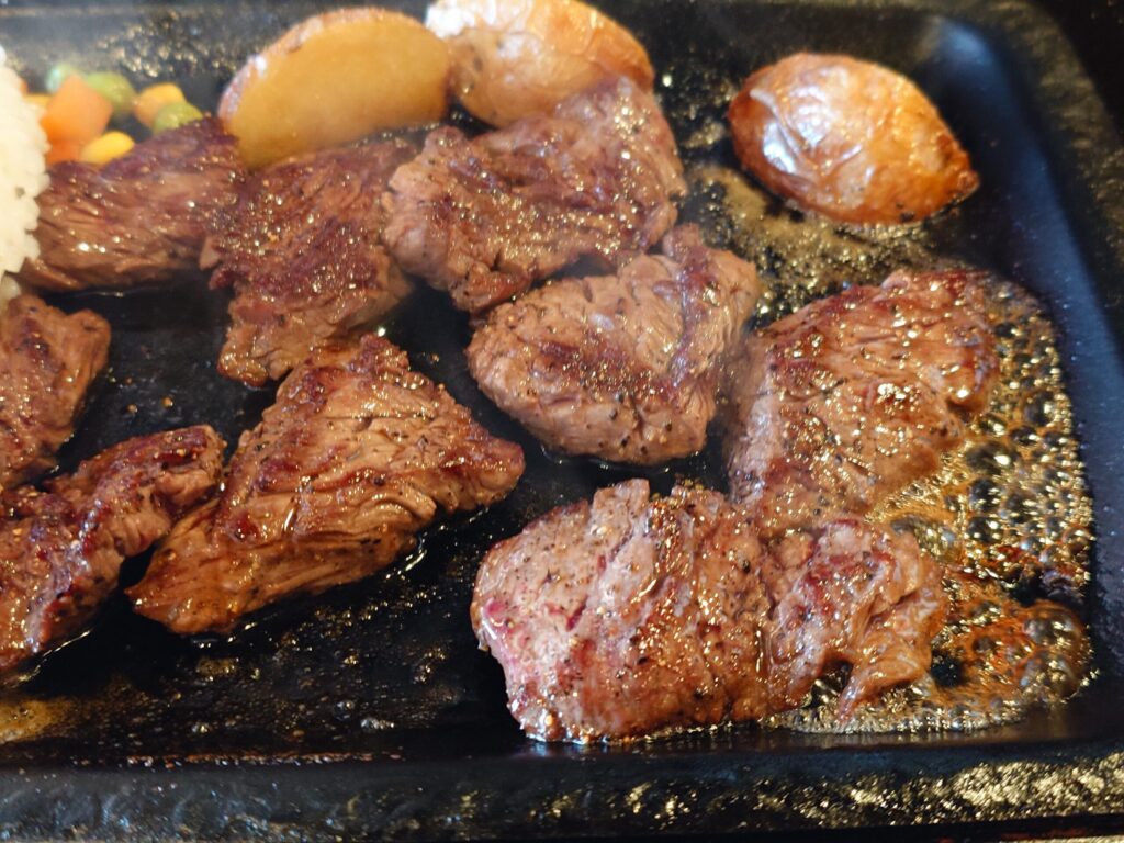 札幌市豊平区 学園前エリアにある【ステーキハウス Liberty Bell】のカットステーキ