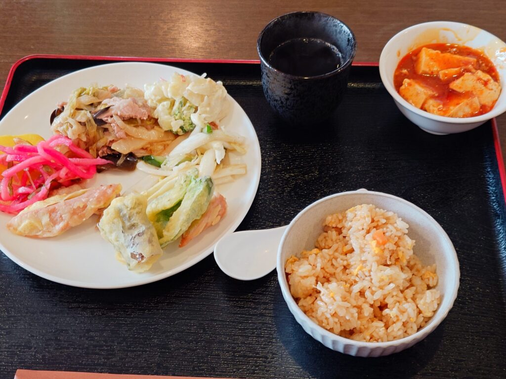 札幌市東区 元町エリアにある【運城飯店】のビュッフェ料理