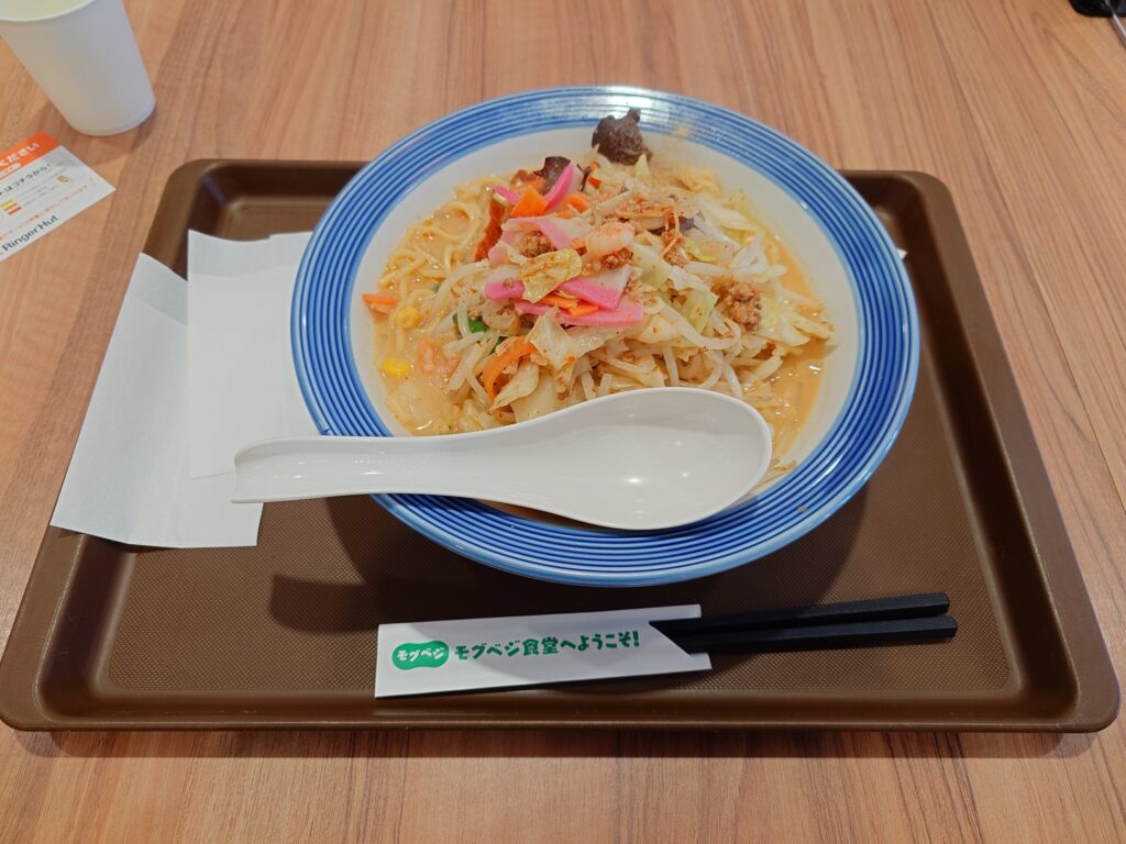 札幌市東区 札幌アリオのフードコートにある【リンガーハット アリオ札幌店】 のピリカラちゃんぽん