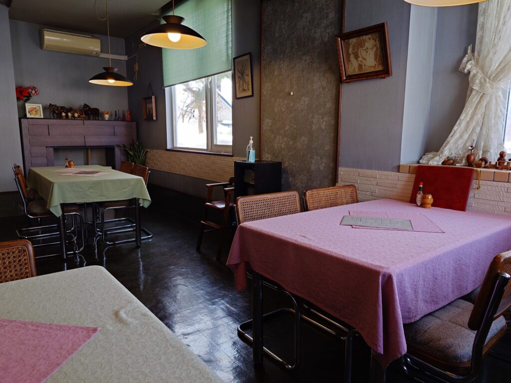 札幌市北区篠路 篠路エリアにある【ビストロハイチ】の店内の様子