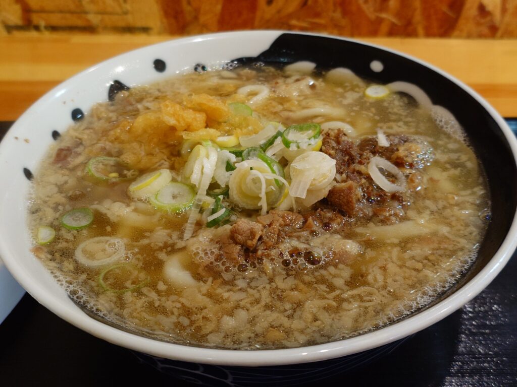 札幌市東区 栄町エリアにある【手打ち讃岐うどん 洸香 】の肉うどん
