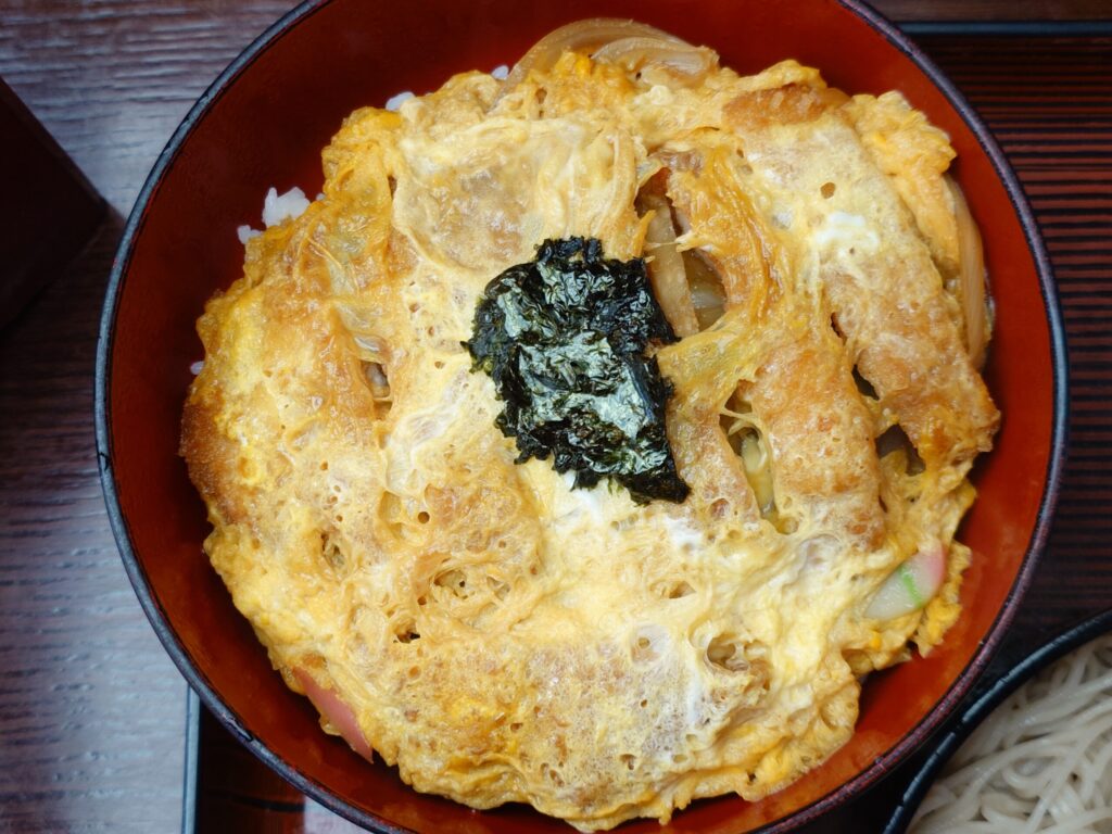 札幌市北区 新川エリアにある そば処 天寿庵のかつ丼