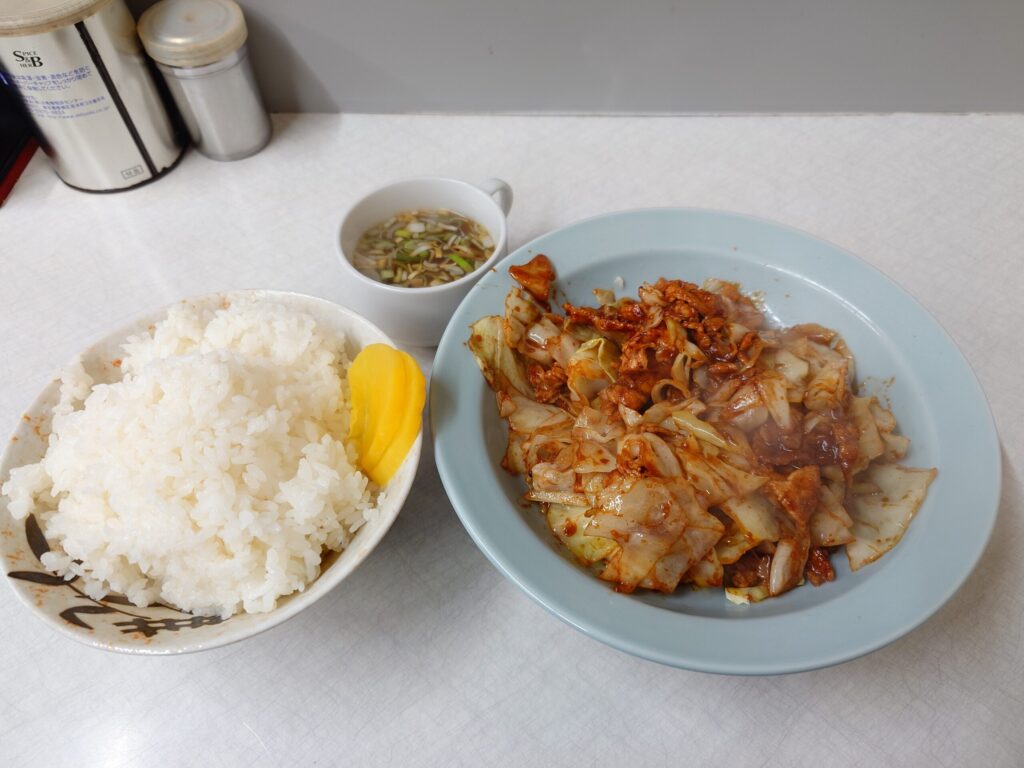 札幌市東区 東区役所前エリアにある【北華飯店】の回鍋肉定食